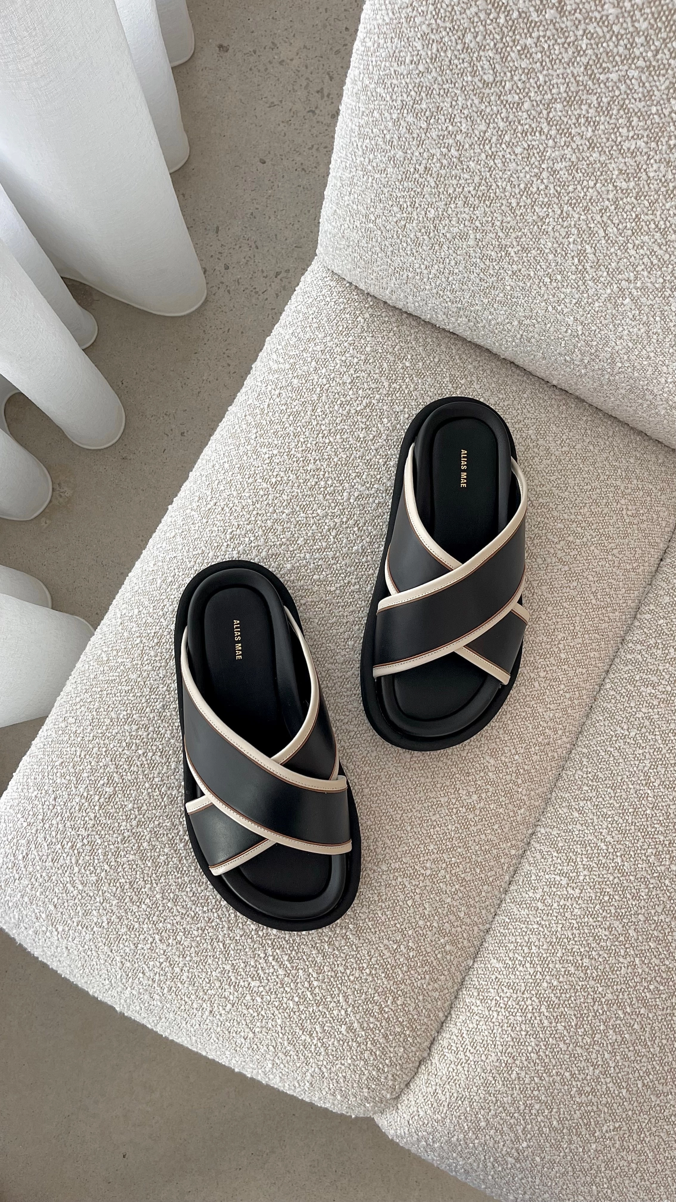 Anissa Slide - Black Leather