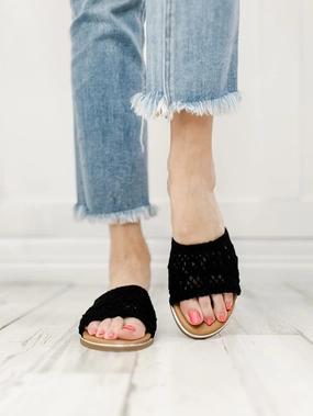 Corkys Hey Beach Slides in Black
