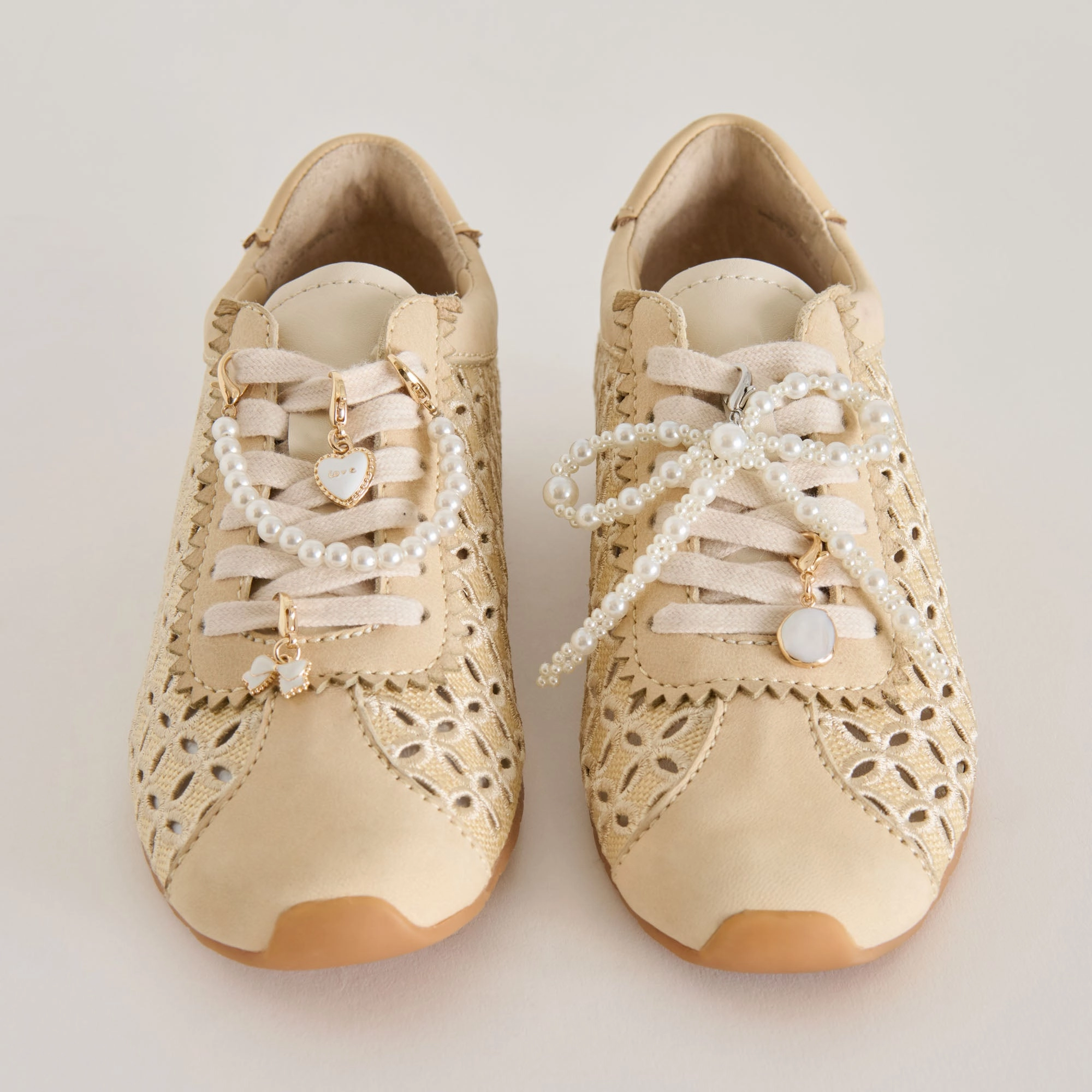 DANIE SNEAKERS NATURAL RAFFIA   PEARL CHARM BUNDLE