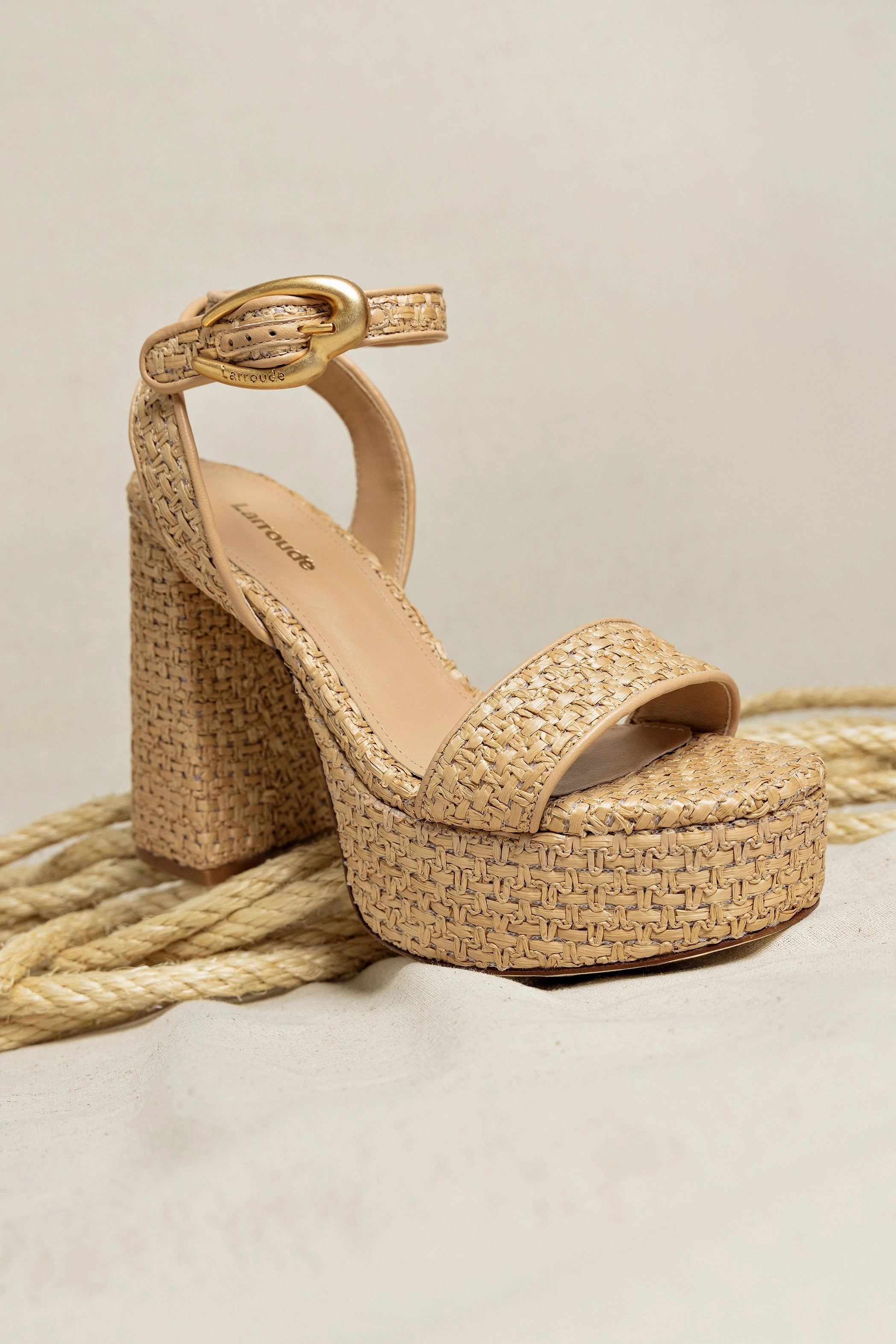 Dolly Verona Sandal In Beige Leather and Natural Raffia