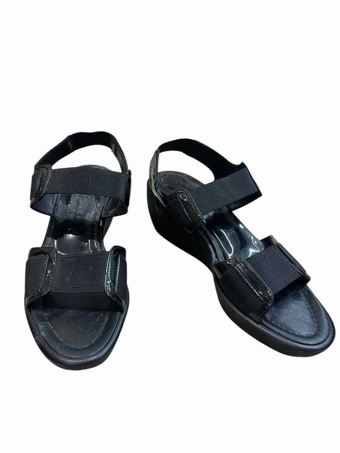 Donald J. Pliner Black Size 7 Sandals