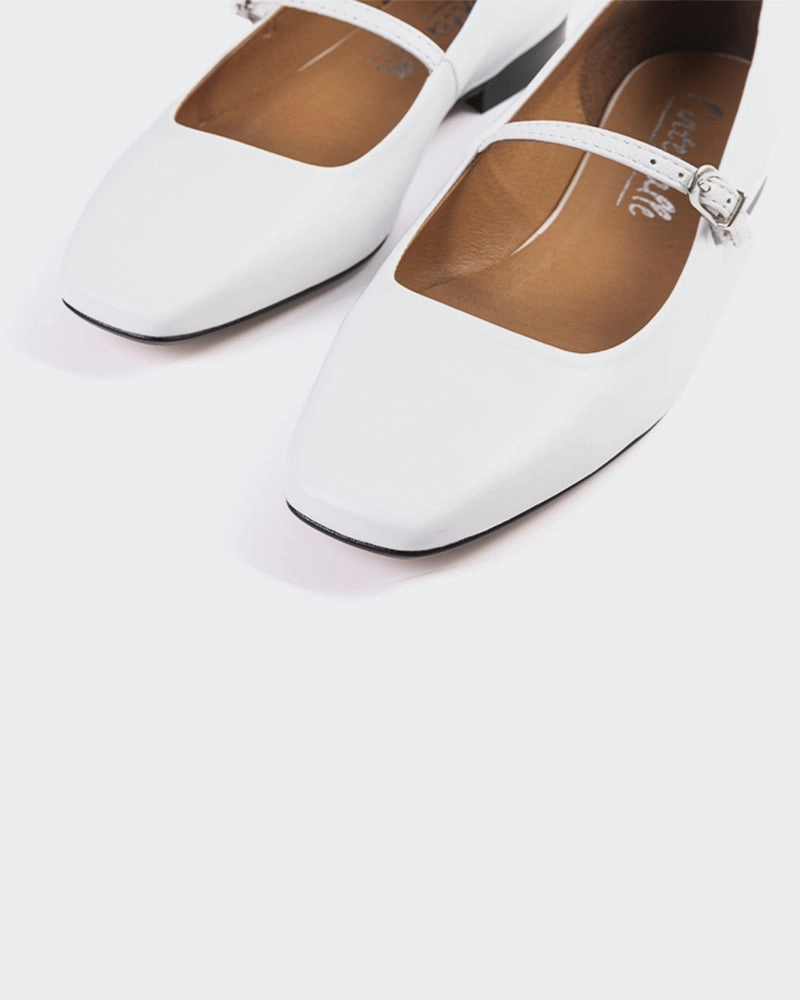 Jaria White Leather