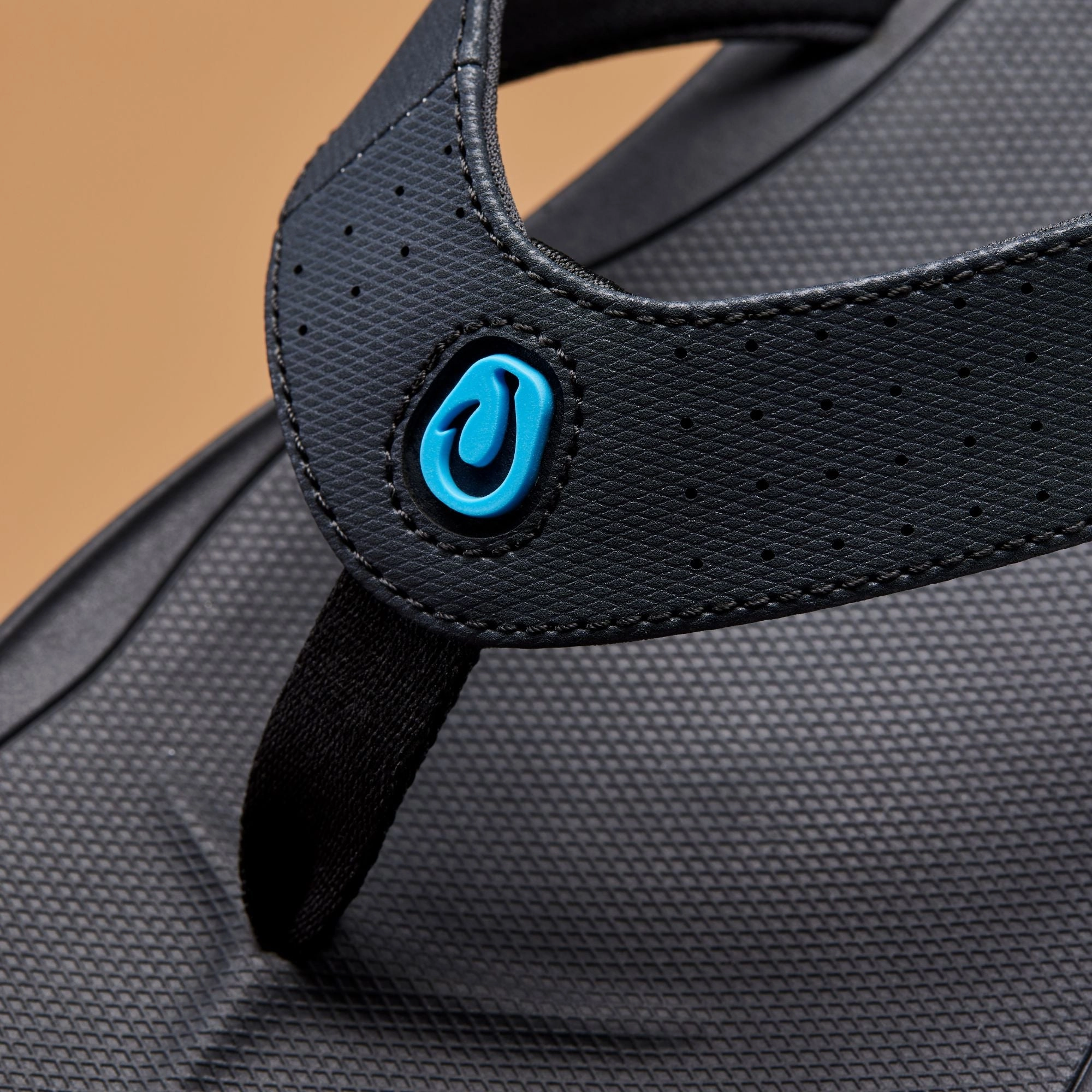 Ki‘i - Lava Rock / Bold Blue