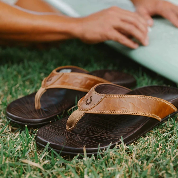 Olukai Hikianalia Men’s Beach Sandals