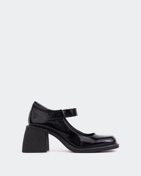 Queensway Black Leather