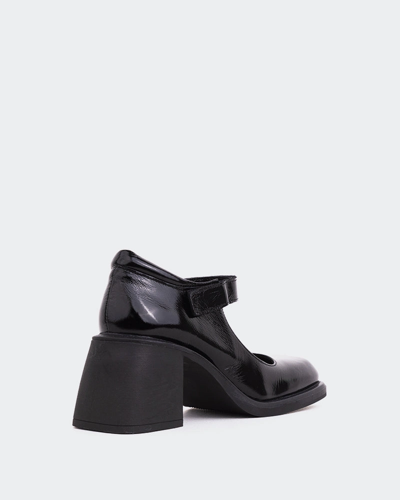 Queensway Black Leather