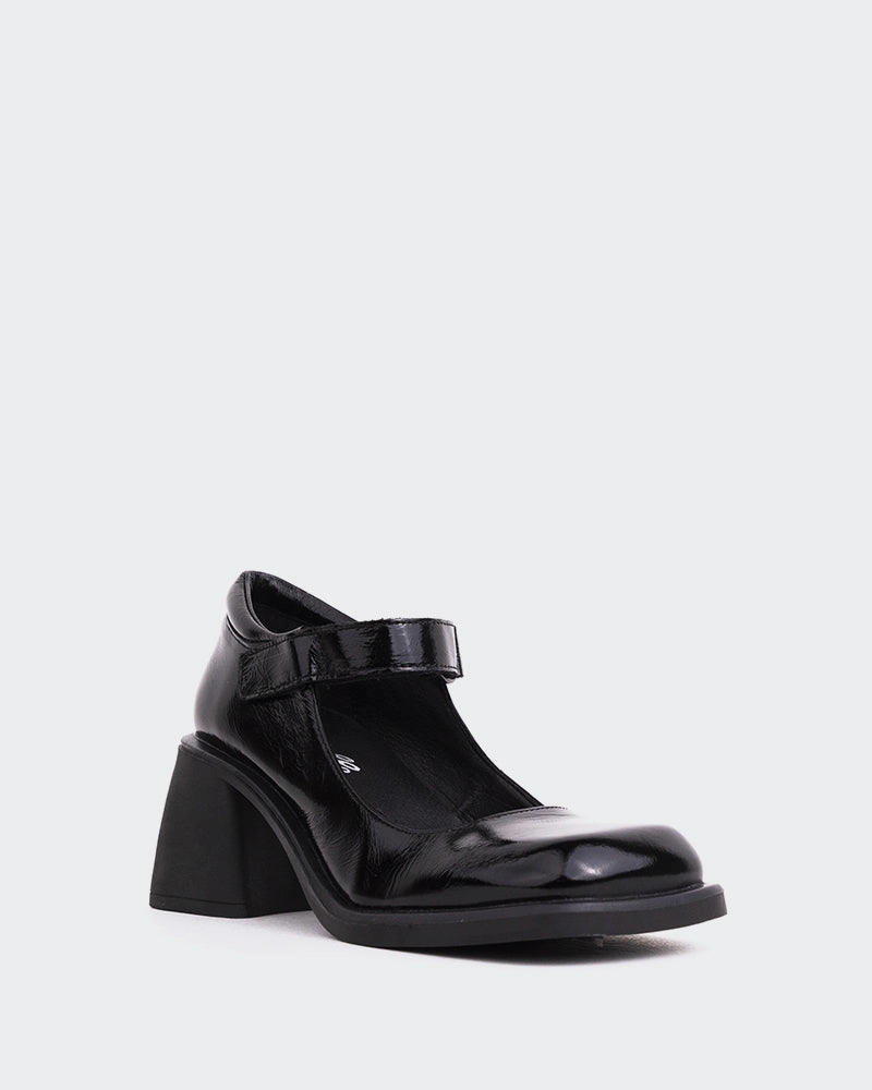 Queensway Black Leather