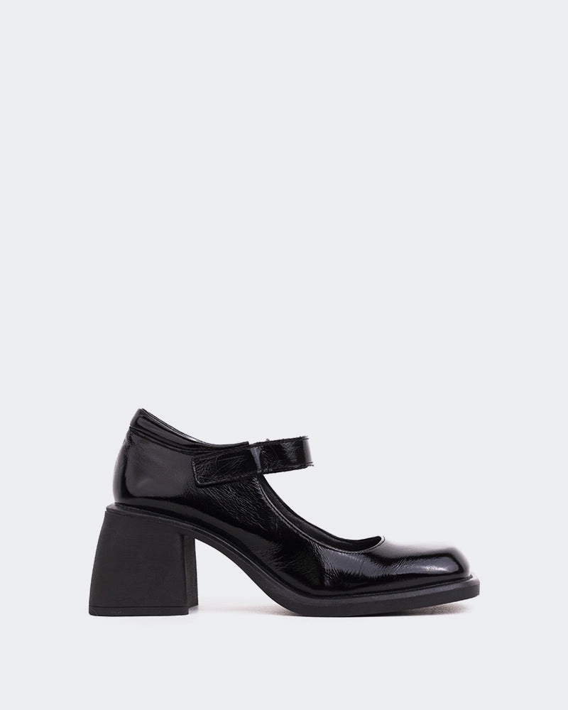Queensway Black Leather
