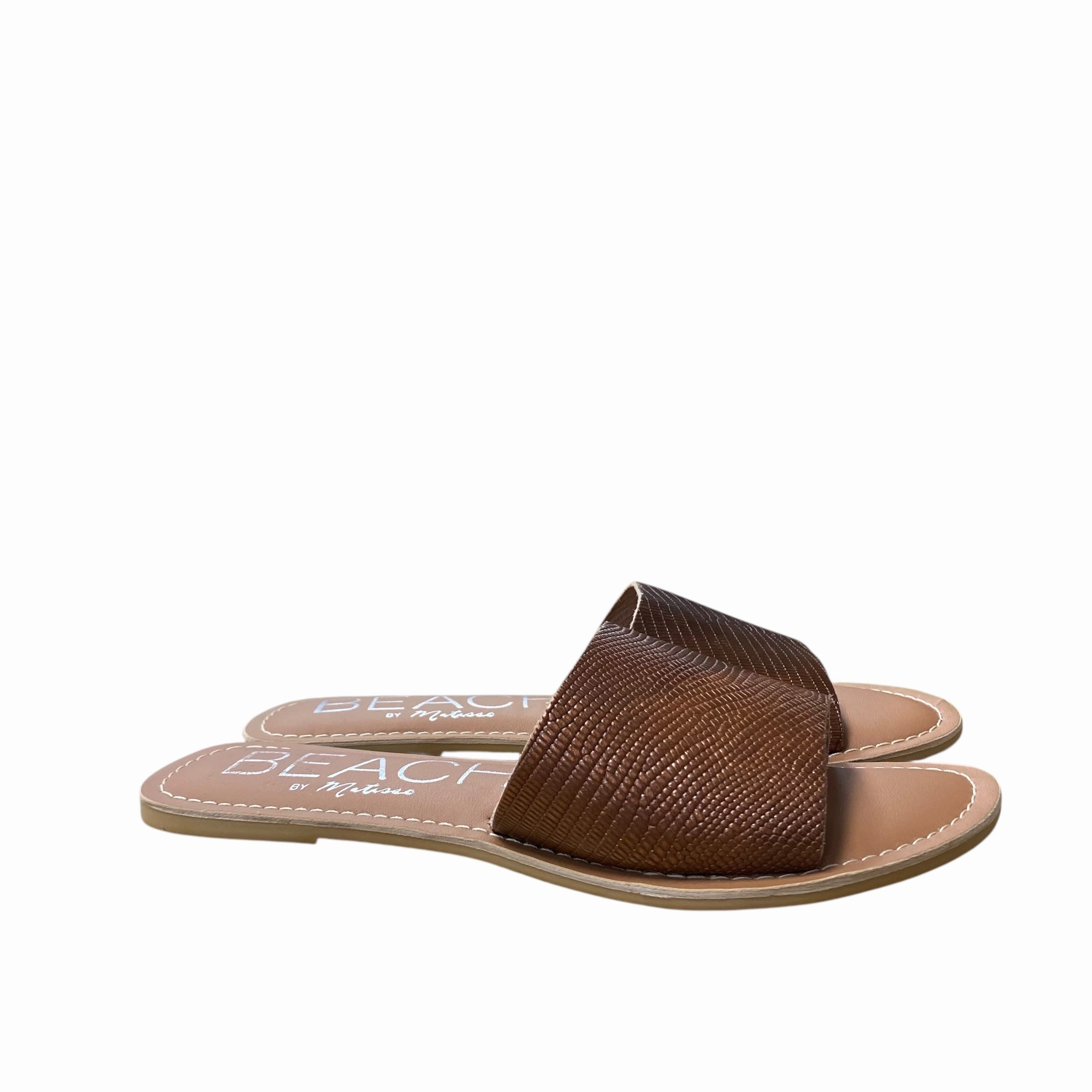 Sandals Flats By Beach In Tan, Size:7