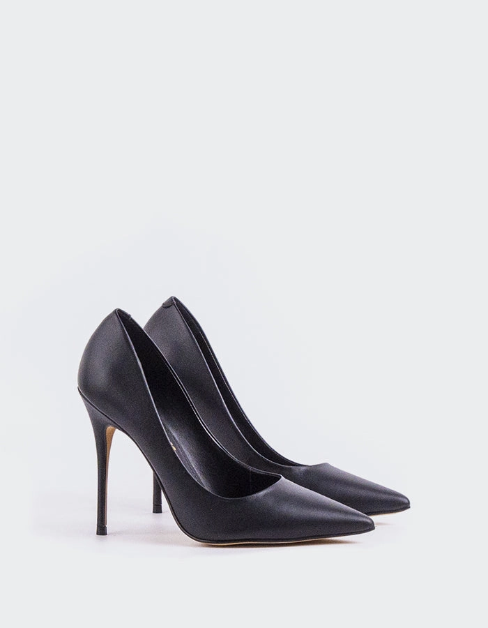 Teeva Black Leather
